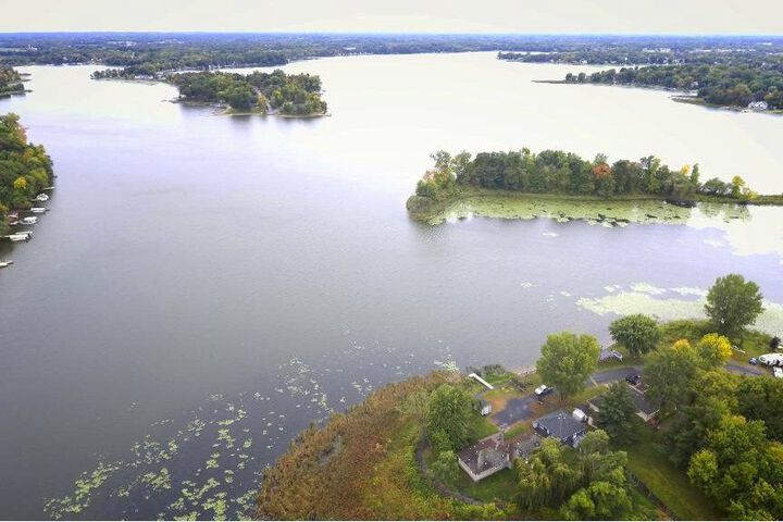3-Bedroom Lakefront House