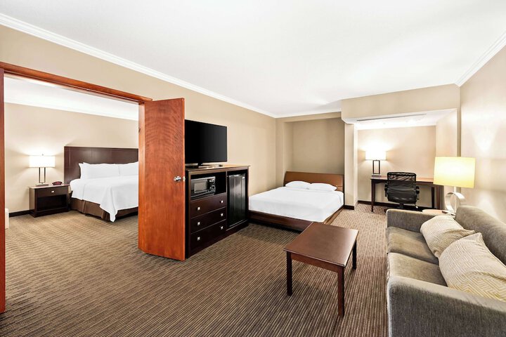 Room 16 of 36