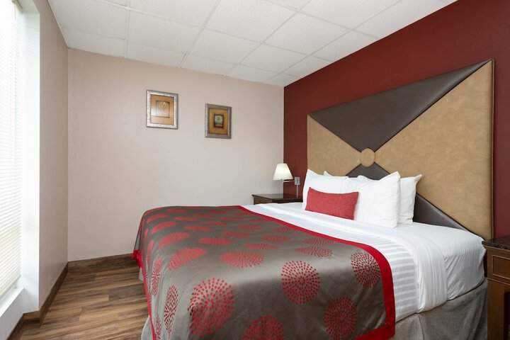 Room 37 of 90