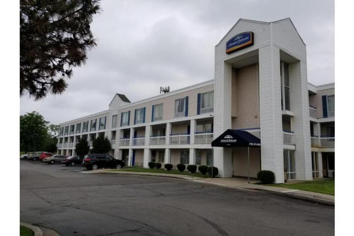 Townhouse Lansing Near Calumet City I-94 / I-80