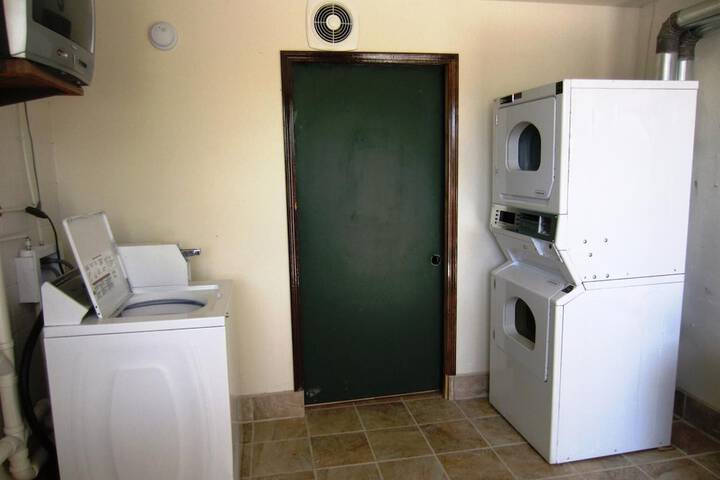 Room 17 of 24