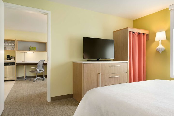 Room 19 of 33