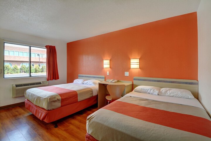 Room 29 of 34