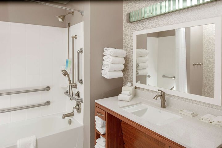 Home2 Suites by Hilton Fayetteville Fort Bragg