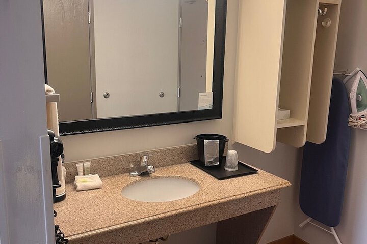 Room 3 of 16
