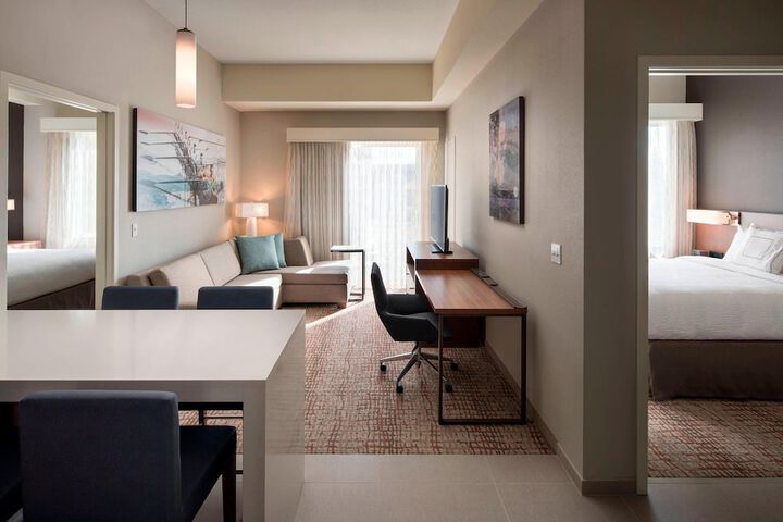 Room 7 of 11