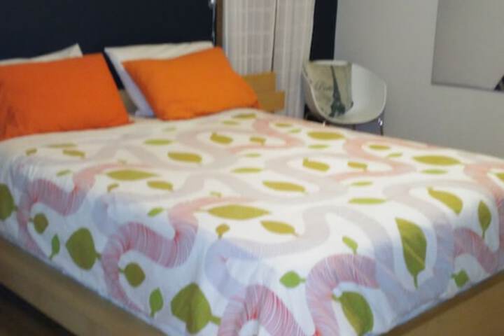 Room 25 of 39