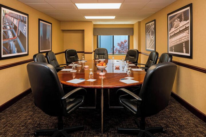 Four Points by Sheraton Boston Logan Airport Revere