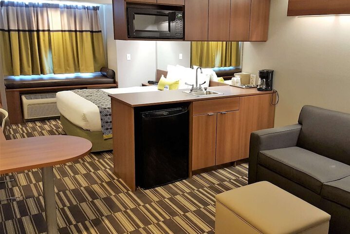 Microtel Inn & Suites by Wyndham Bellevue / Omaha