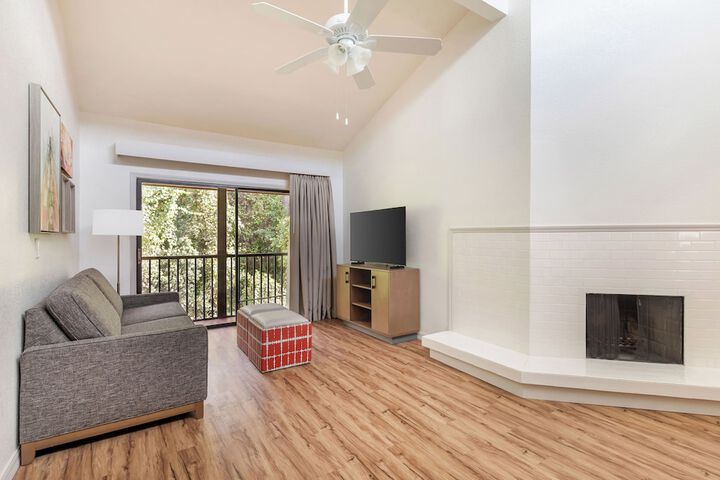 Room 16 of 20