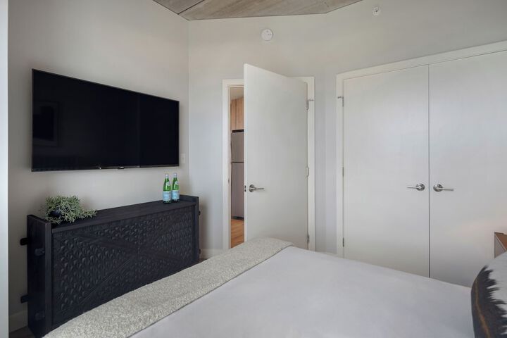 Hyatus Designer Residences Somerville
