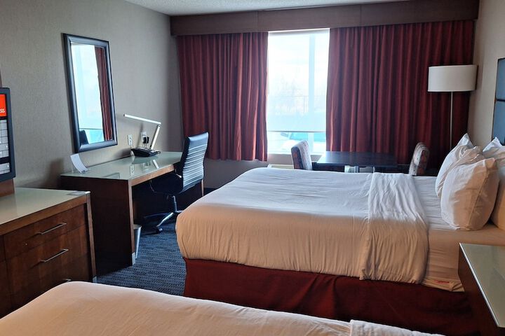 Radisson Hotel & Suites Fort McMurray