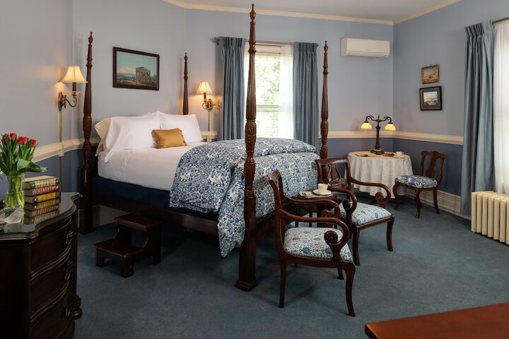 Albemarle Inn