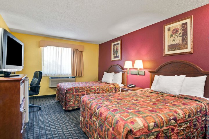 Room 12 of 13