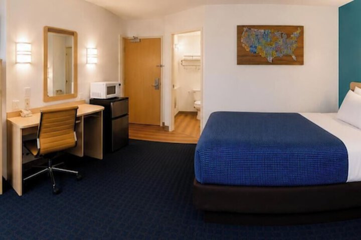 Econo Lodge Menomonie