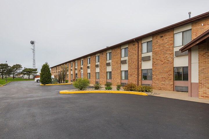 Hotel 2 of 68