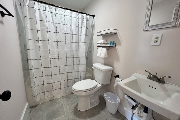 Room 44 of 60