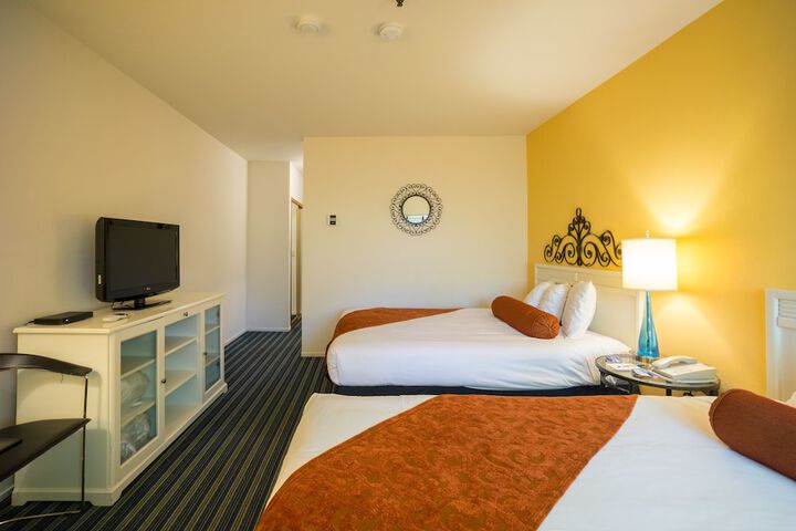 Room 32 of 49