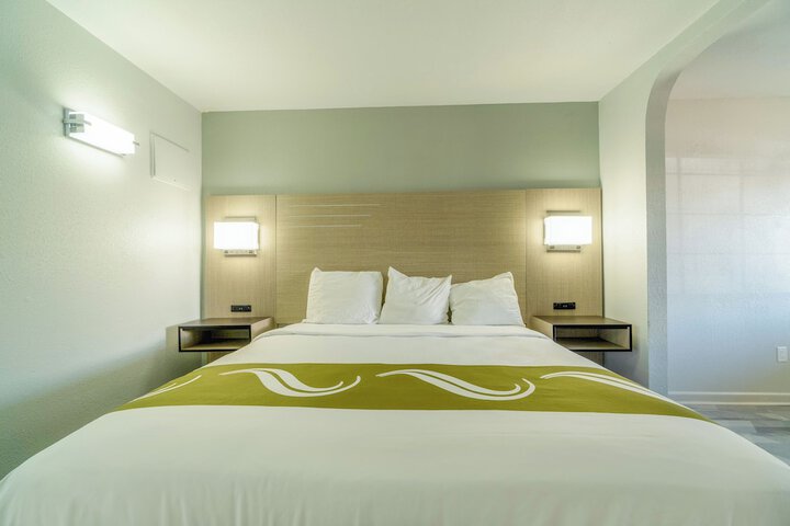 Room 42 of 56