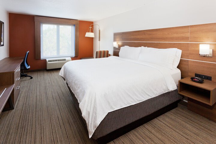 Holiday Inn Express & Suites Rome-East by IHG