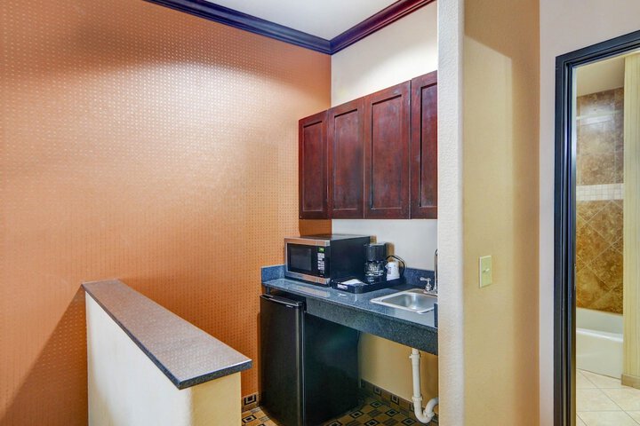 Room 21 of 30
