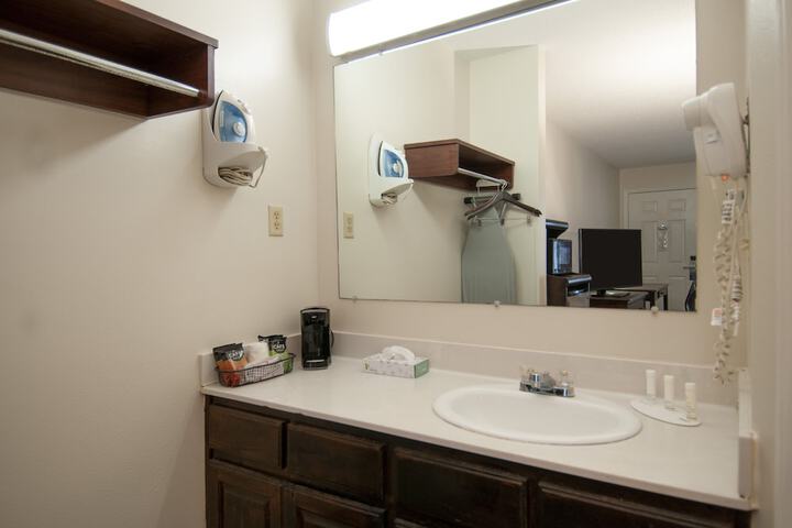 Room 14 of 32