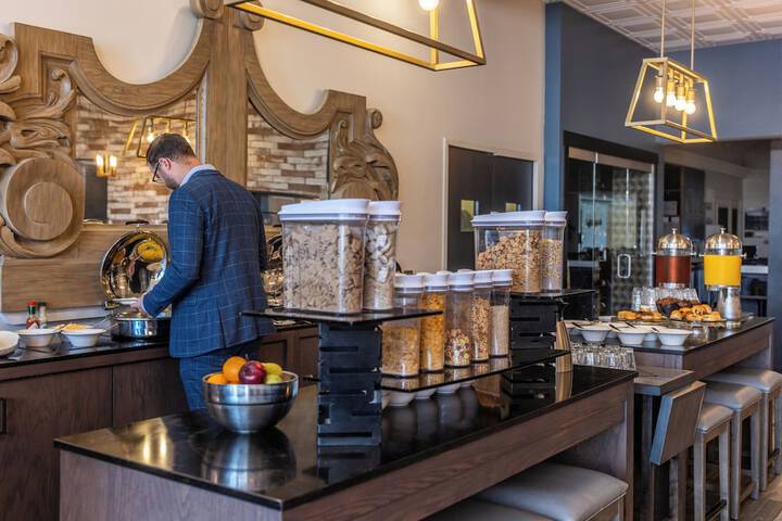 Crowne Plaza Fredericton-Lord Beaverbrook by IHG