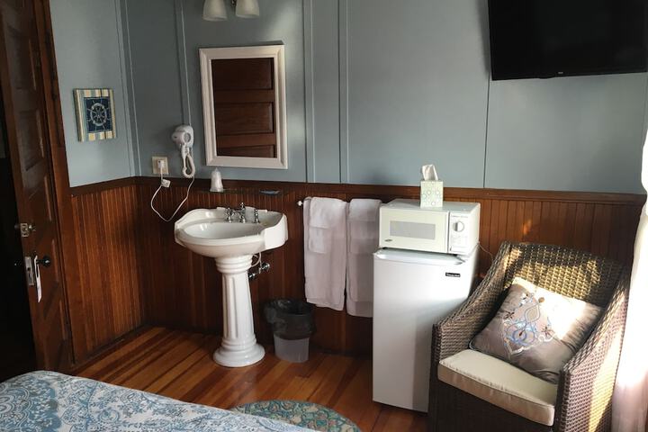Room 14 of 40