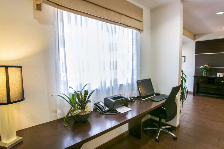 Business Center 60 of 61