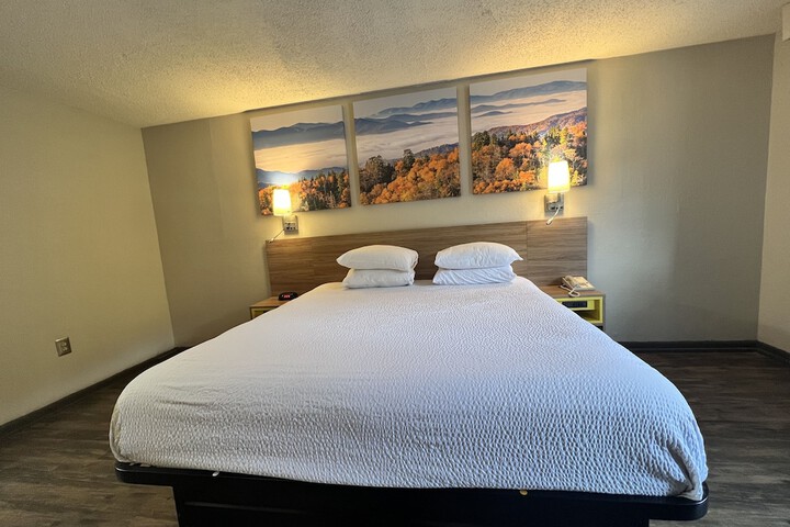 Room 12 of 21