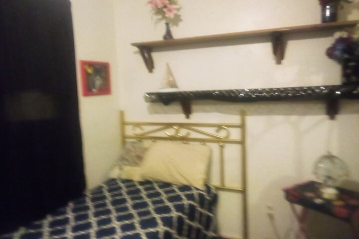 Room 8 of 31