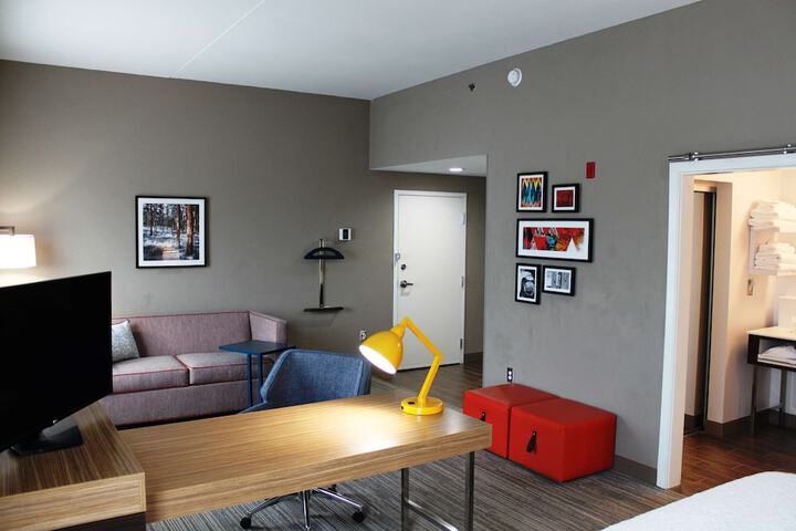 Room 35 of 48