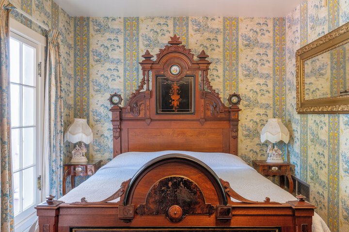 Room 35 of 111