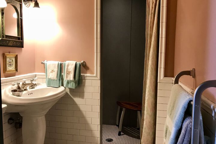 Room 14 of 60