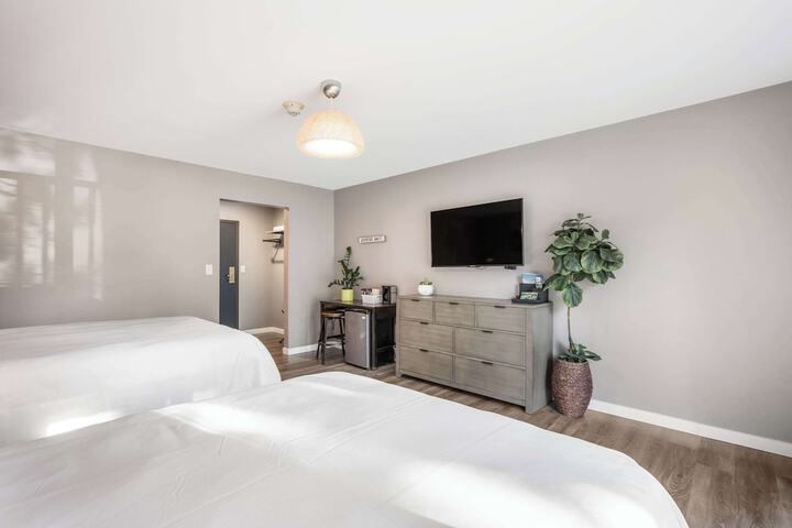 Room 8 of 25