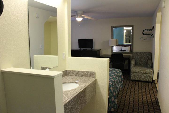 Room 30 of 54