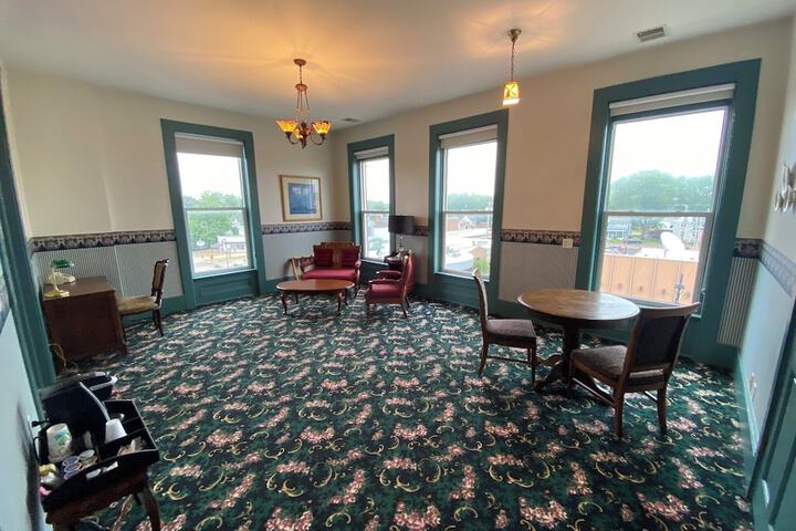 Room 17 of 75