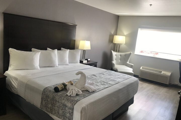 Room 10 of 27