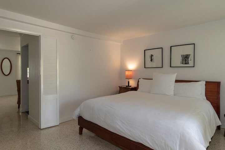 Room 49 of 119
