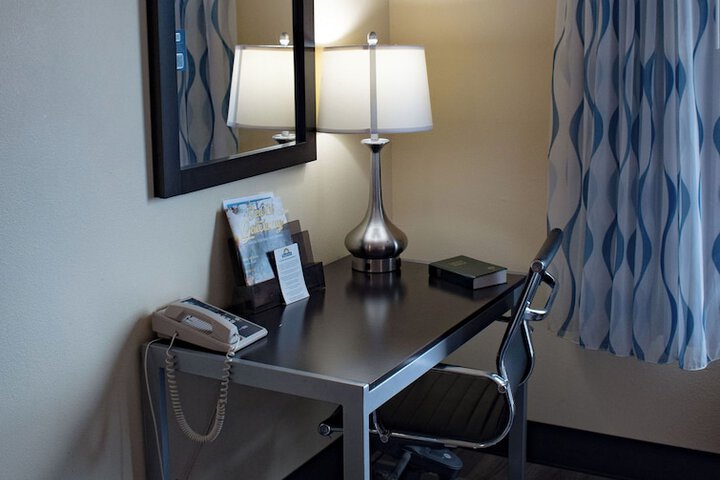 Days Inn & Suites by Wyndham Pocahontas