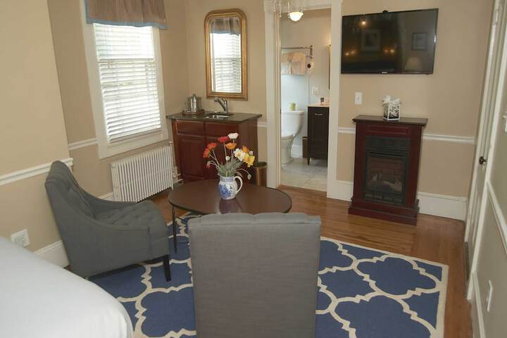 Room 153 of 183