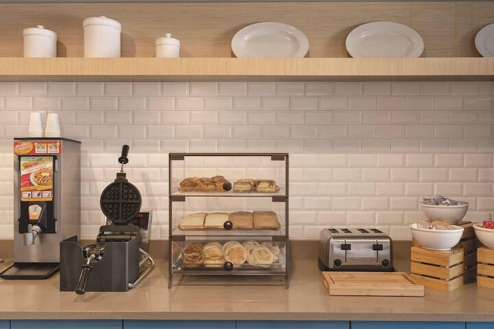 Country Inn & Suites by Radisson Raleigh-Durham Airport, NC