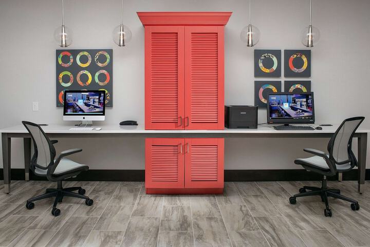 Business Center 43 of 44