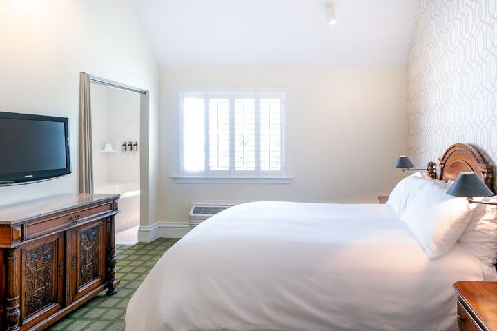 Room 28 of 165