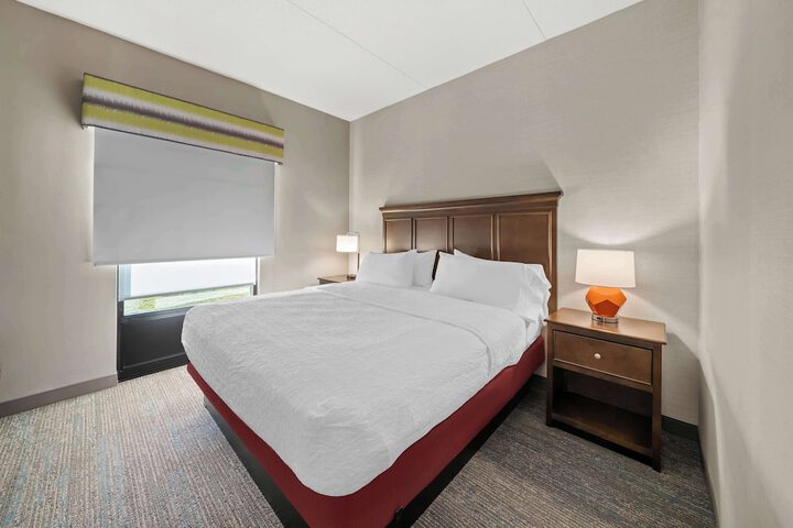 Hampton Inn by Hilton New Bedford / Fairhaven