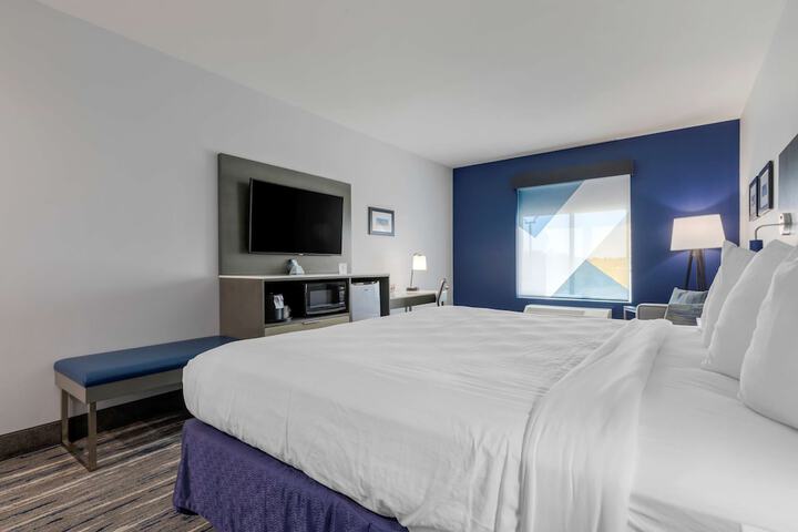 Room 26 of 33
