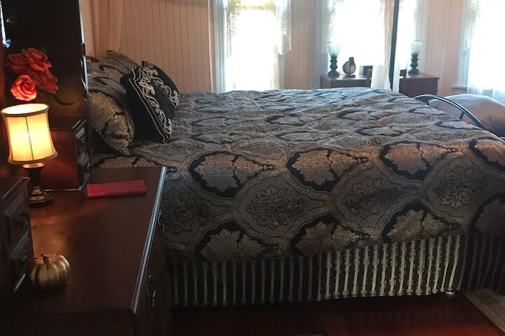 Room 12 of 23