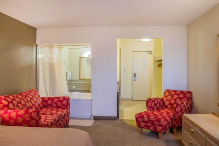 Room 15 of 34