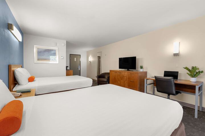 Room 14 of 22