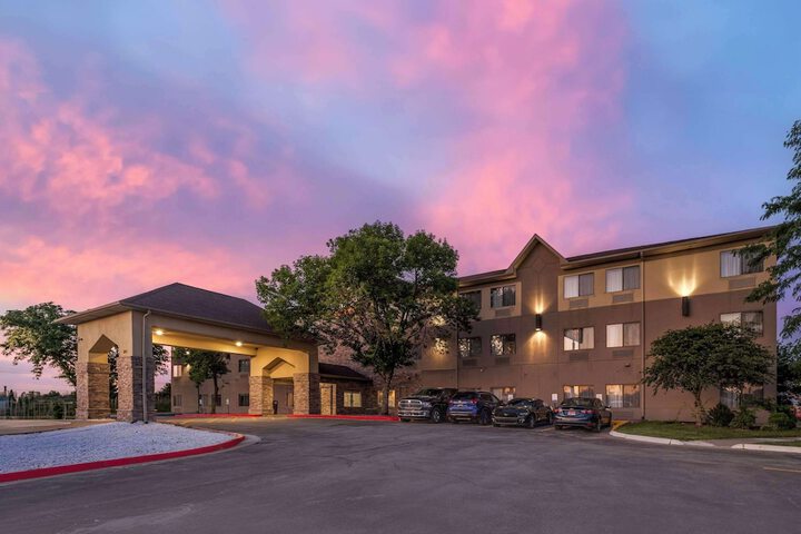Hotel 6 of 46